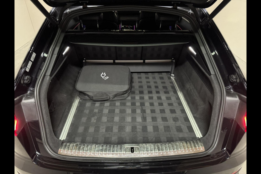 Audi Q8 55 TFSI e Quattro Competition S-Line Pano RS-Seats Sfeer Luchtver. B&O 360º
