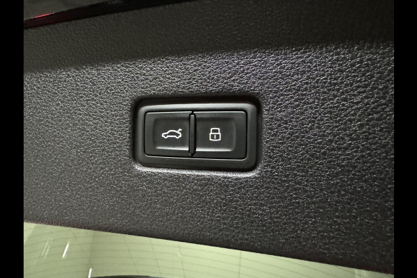 Audi Q8 55 TFSI e Quattro Competition S-Line Pano RS-Seats Sfeer Luchtver. B&O 360º