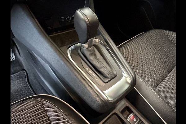 Renault Captur 1.3 TCe 130pk Edition One| Groot Navi | Bose | Stoel verwarming | 17" | Camera | Volledig Dealer onderhouden!