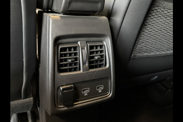 Renault Captur 1.3 TCe 130pk Edition One| Groot Navi | Bose | Stoel verwarming | 17" | Camera | Volledig Dealer onderhouden!