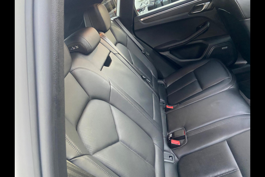 Porsche Macan 2.0 KRIJTGRIJS/SPORTDESIGN/PANO/BOSE/NAVI