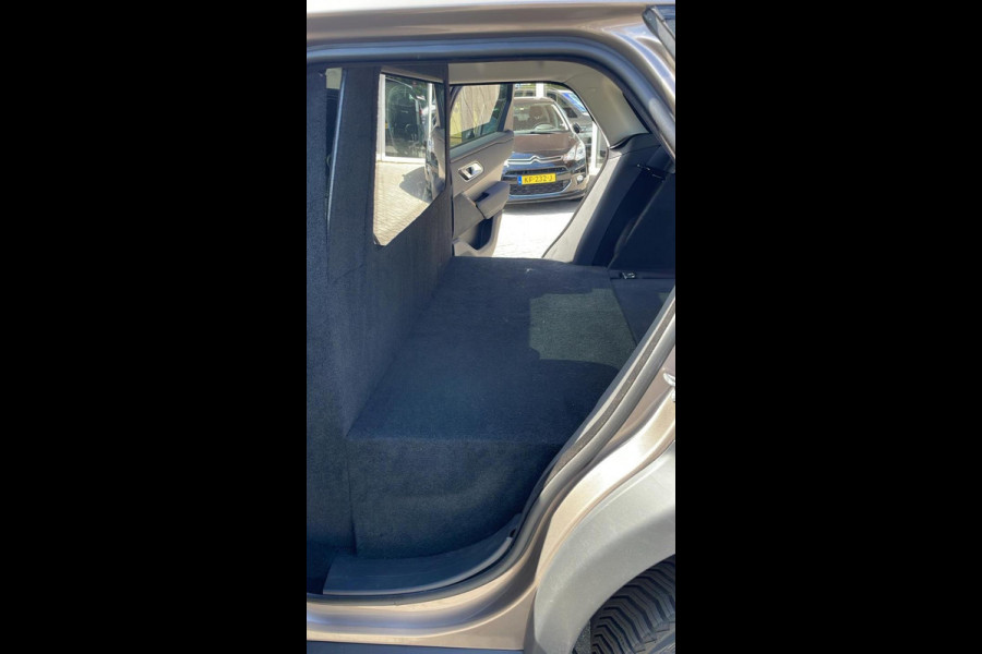 Land Rover Range Rover Velar 2.0 4x4 R-DYNAMIC/PANO/VIRTUAL/GRIJS-KENTEKEN