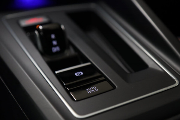 Volkswagen Golf 2.0 TSI GTI CLUBSPORT 45 JAHRE /PANO/AKRA/IQ-LIGHT/KEYLES/VOLL