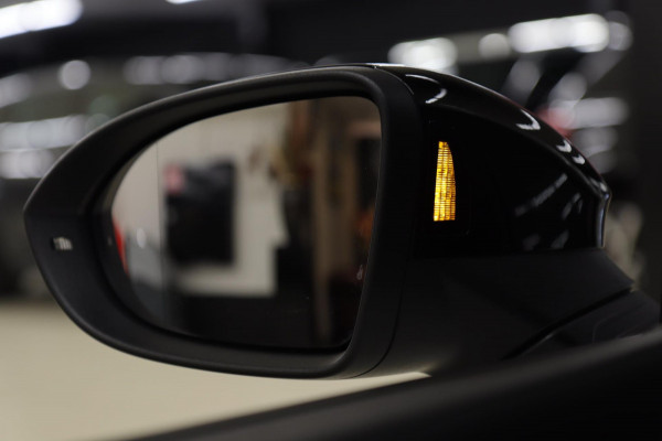 Volkswagen Golf 2.0 TSI GTI CLUBSPORT 45 JAHRE /PANO/AKRA/IQ-LIGHT/KEYLES/VOLL