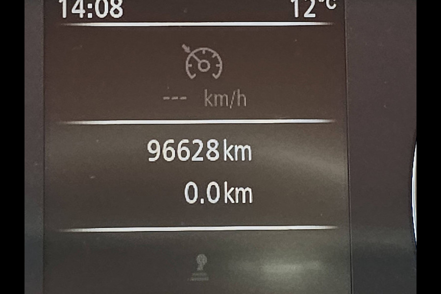 Renault Master T35 2.3 dCi 135 L2H2 airco, camera, trekhaak, opstap, 96 dkm.