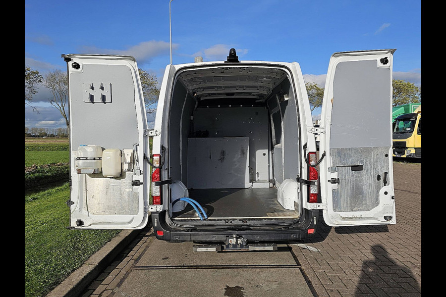 Renault Master T35 2.3 dCi 135 L2H2 airco, camera, trekhaak, opstap, 96 dkm.