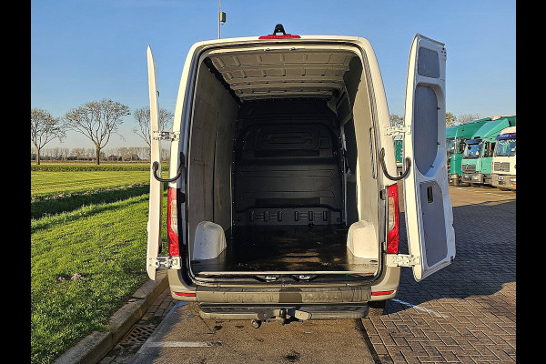 Mercedes-Benz Sprinter 314 2.2 CDI L2H2 EURO VI-D RWD Mbux + Navi Automaat Trekhaak Camera 143Pk Euro6 1e Eigenaar Oh-Historie!