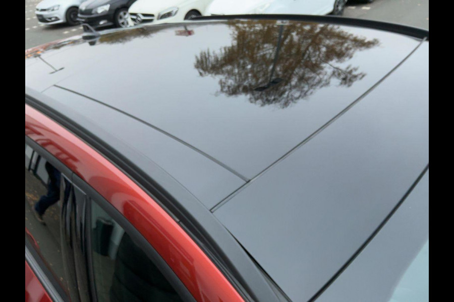 Ford Kuga 2.5 PHEV ST-Line X | Wegklapbare trekhaak | Panoramadak | Speciale kleur "Sedona Orange" | Winter Pack | Rode remklauwen