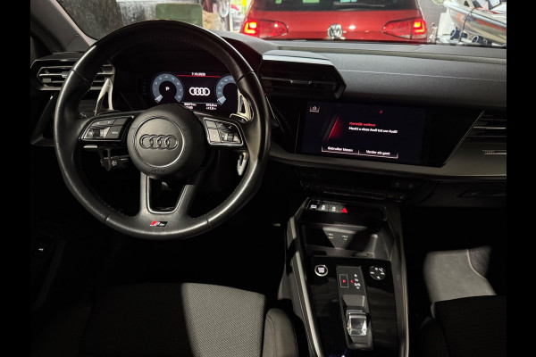 Audi A3 Limousine 30 TFSI S edition Carplay | Bomvol |