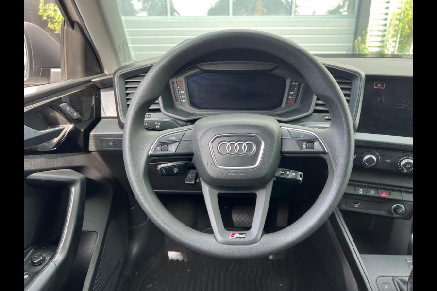 Audi A1 Sportback 30 TFSI S-Line | Automaat | Carplay | PDC