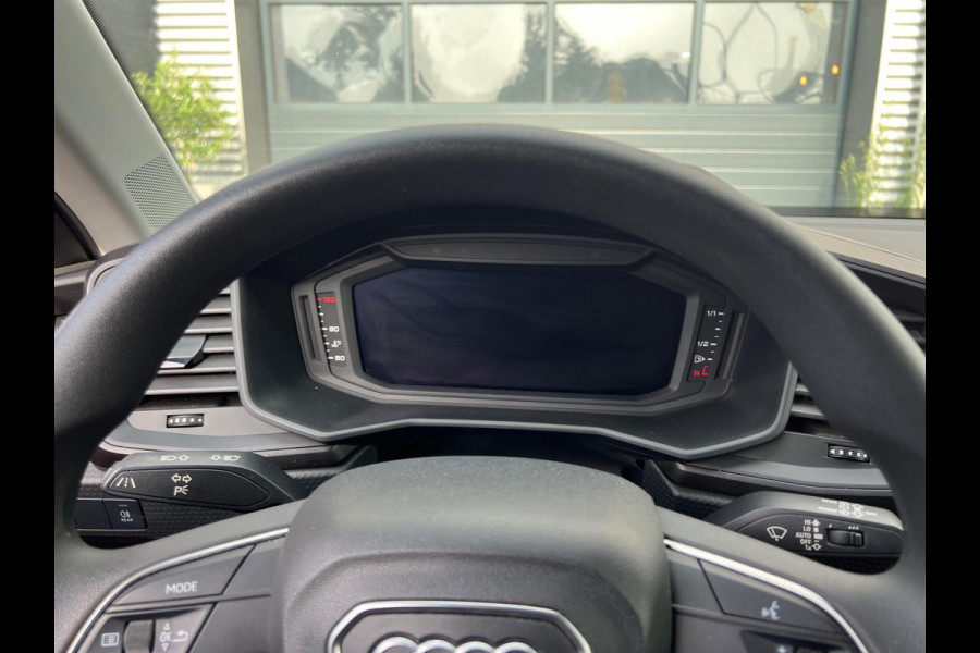 Audi A1 Sportback 30 TFSI S-Line | Automaat | Carplay | PDC