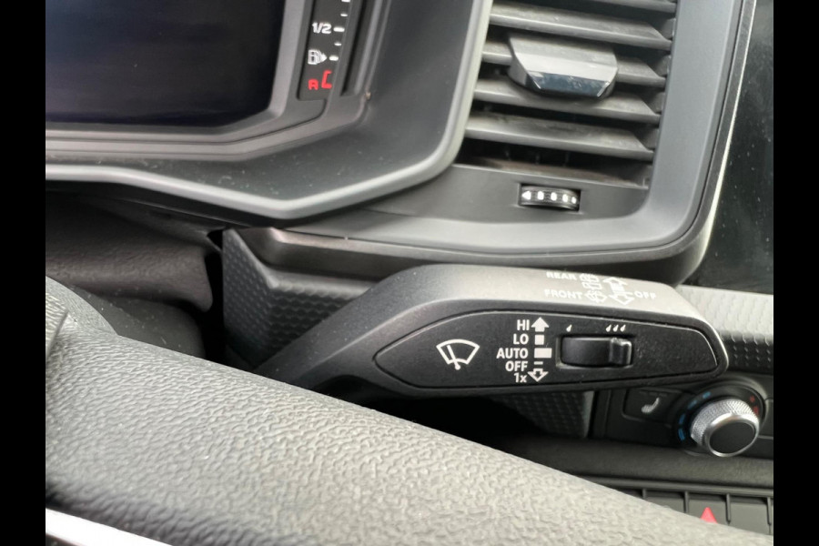 Audi A1 Sportback 30 TFSI S-Line | Automaat | Carplay | PDC