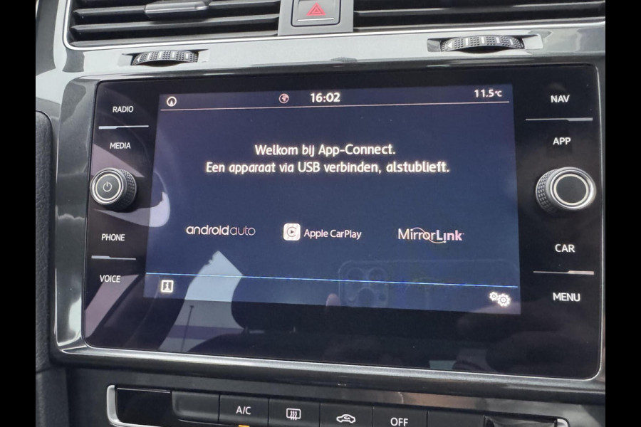 Volkswagen Golf 1.0 TSI 110pk Comfortline CarPlay Navi Elektr.Trekhaak Garantie Airco