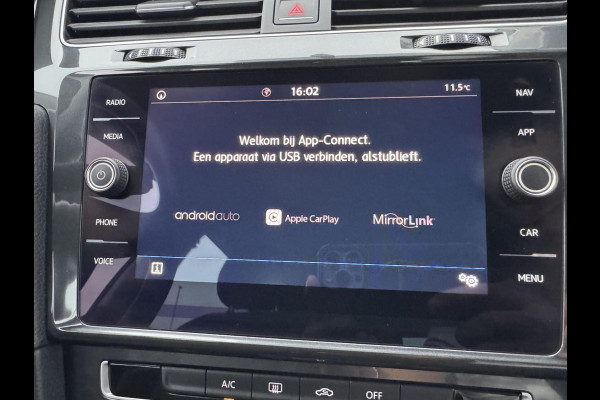 Volkswagen Golf 1.0 TSI 110pk Comfortline CarPlay Navi Elektr.Trekhaak Garantie Airco