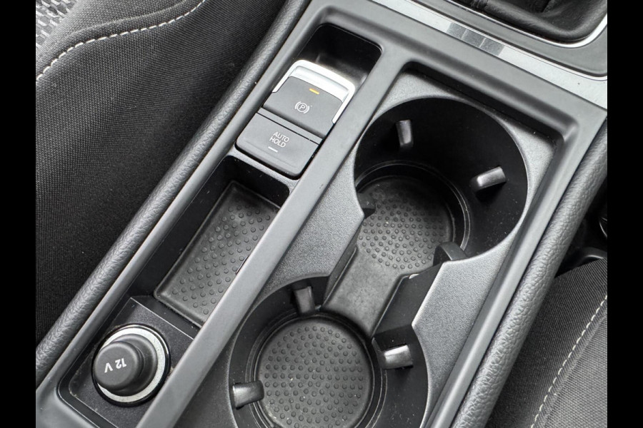 Volkswagen Golf 1.0 TSI 110pk Comfortline CarPlay Navi Elektr.Trekhaak Garantie Airco