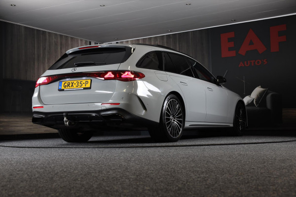 Mercedes-Benz E-Klasse Estate 300 e AMG Line / HYPERSCREEN / Acc / Lane Assist / Dode Hoek / Head Up / 360 Camera / Leder / Pano