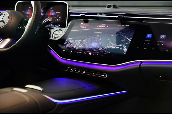 Mercedes-Benz E-Klasse Estate 300 e AMG Line / HYPERSCREEN / Acc / Lane Assist / Dode Hoek / Head Up / 360 Camera / Leder / Pano