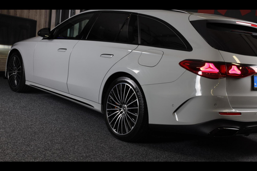 Mercedes-Benz E-Klasse Estate 300 e AMG Line / HYPERSCREEN / Acc / Lane Assist / Dode Hoek / Head Up / 360 Camera / Leder / Pano
