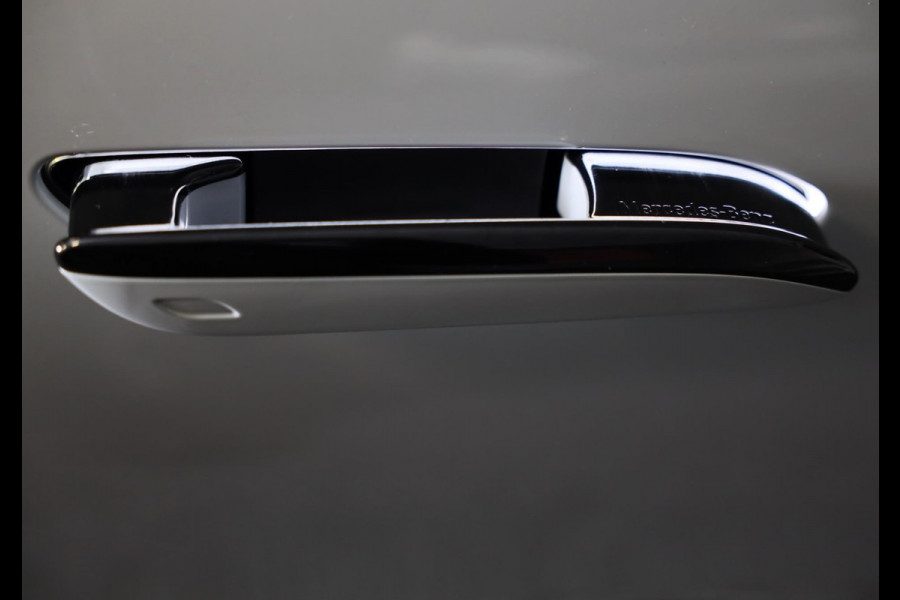 Mercedes-Benz E-Klasse Estate 300 e AMG Line / HYPERSCREEN / Acc / Lane Assist / Dode Hoek / Head Up / 360 Camera / Leder / Pano
