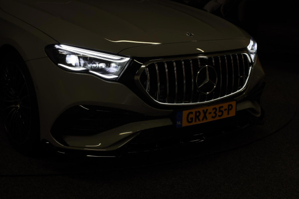 Mercedes-Benz E-Klasse Estate 300 e AMG Line / HYPERSCREEN / Acc / Lane Assist / Dode Hoek / Head Up / 360 Camera / Leder / Pano