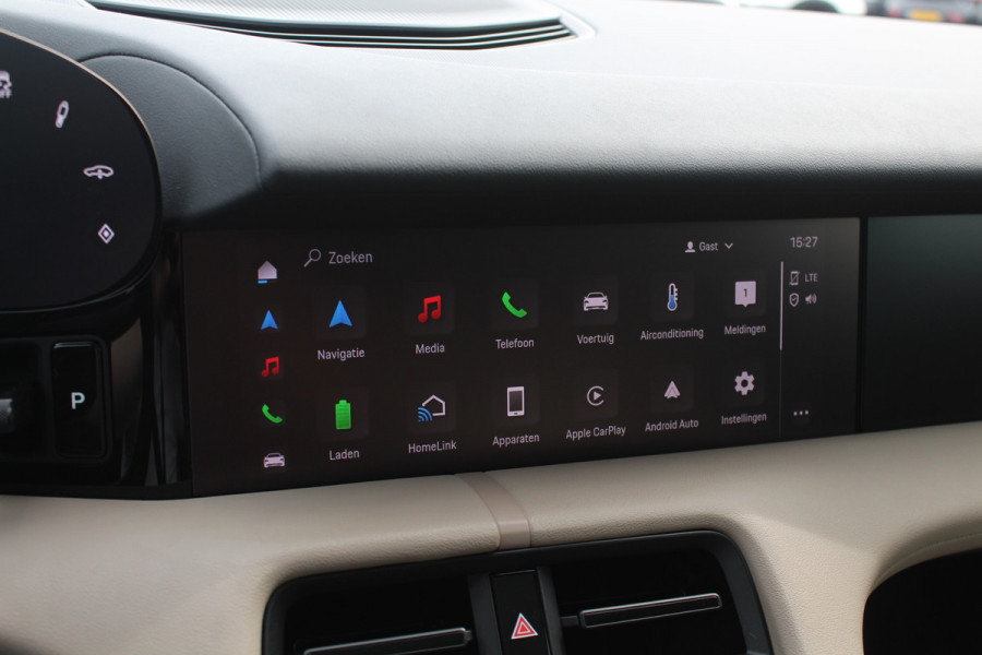 Porsche Taycan Sport Turismo 79 kWh / SoH 90.8% / Panoramadak / Camera / Adaptieve stoelen / Luchtvering / 21'' / Bose / Keyless / Sportchrono / Stoelverwarming / DAB / ACC