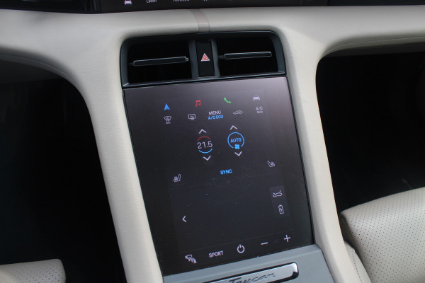 Porsche Taycan Sport Turismo 79 kWh / SoH 90.8% / Panoramadak / Camera / Adaptieve stoelen / Luchtvering / 21'' / Bose / Keyless / Sportchrono / Stoelverwarming / DAB / ACC