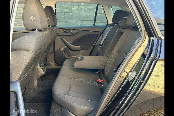 Škoda Kamiq 1.0 TSI Ambition FM Navigatie / carplay / 17" / clima / chroom / 61.694 KM!!