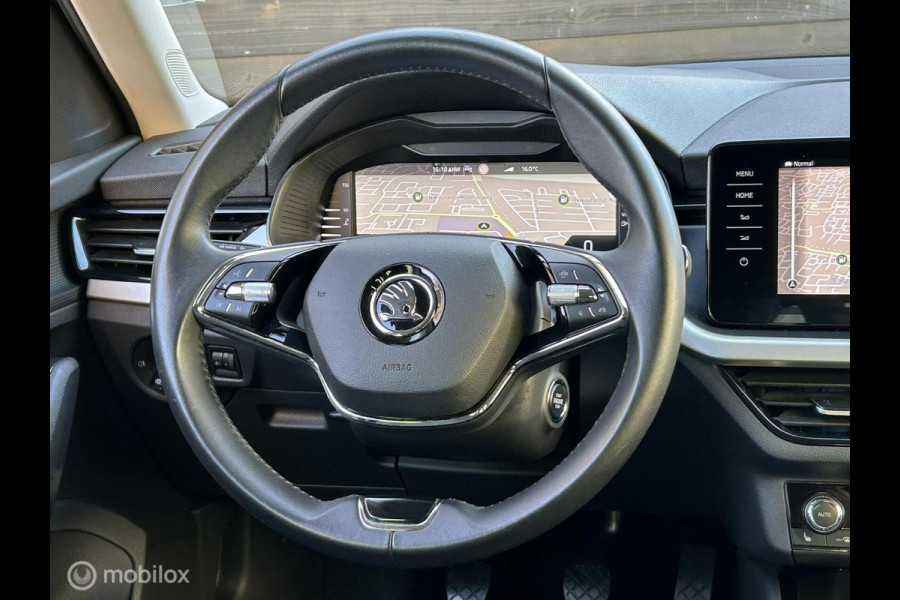 Škoda Kamiq 1.0 TSI Ambition FM Navigatie / carplay / 17" / clima / chroom / 61.694 KM!!
