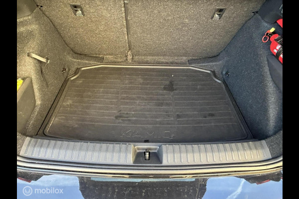 Škoda Kamiq 1.0 TSI Ambition FM Navigatie / carplay / 17" / clima / chroom / 61.694 KM!!