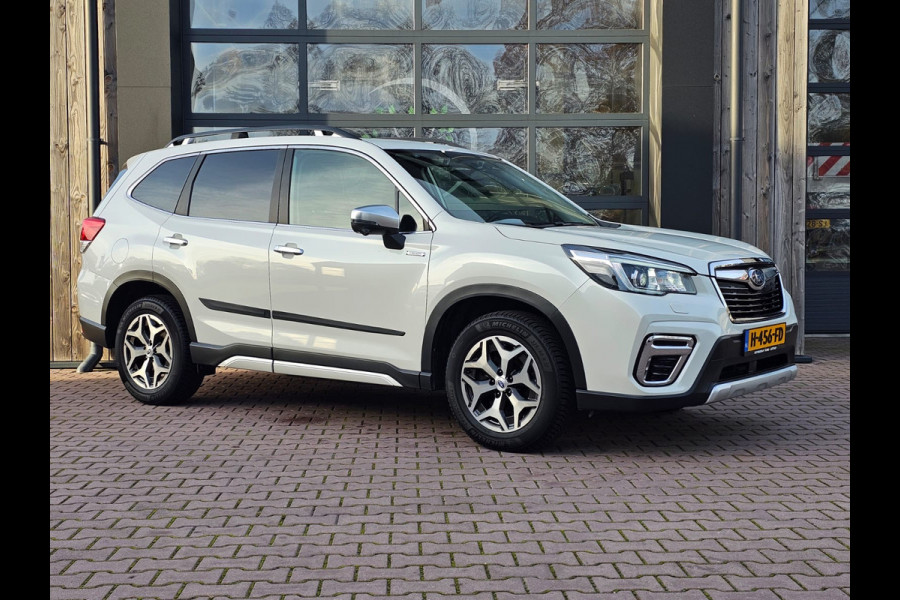 Subaru Forester 2.0i e-BOXER Luxury | Automaat | Trekhaak | Elek. klep | X Mode | ACC | Stoelverwarming |