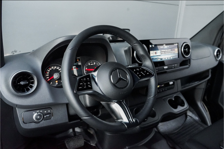 Mercedes-Benz Sprinter 319 1.9 CDI L2H2 RWD BPM Vrij Distronic Camera LED Navi Trekhaak 3.5T
