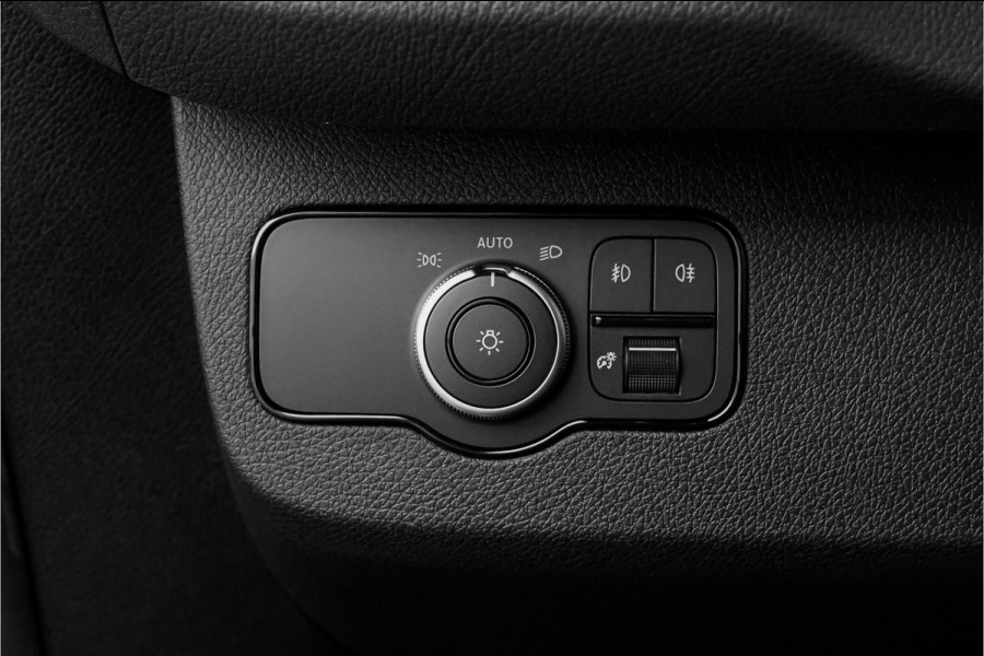 Mercedes-Benz Sprinter 319 1.9 CDI L2H2 RWD BPM Vrij Distronic Camera LED Navi Trekhaak 3.5T