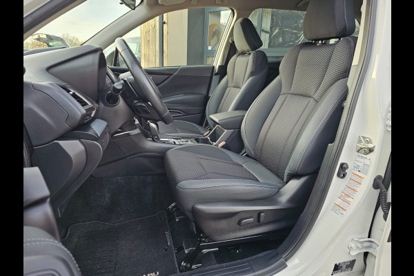 Subaru Forester 2.0i e-BOXER Luxury | Automaat | Trekhaak | Elek. klep | X Mode | ACC | Stoelverwarming |