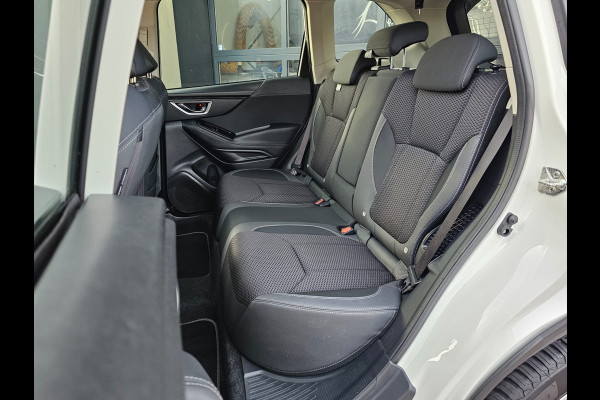 Subaru Forester 2.0i e-BOXER Luxury | Automaat | Trekhaak | Elek. klep | X Mode | ACC | Stoelverwarming |