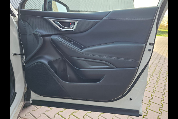 Subaru Forester 2.0i e-BOXER Luxury | Automaat | Trekhaak | Elek. klep | X Mode | ACC | Stoelverwarming |