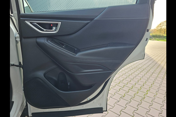 Subaru Forester 2.0i e-BOXER Luxury | Automaat | Trekhaak | Elek. klep | X Mode | ACC | Stoelverwarming |