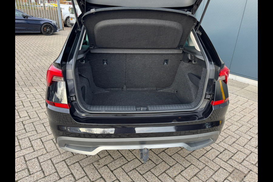 Škoda Kamiq 1.0 TSI Automaat Ambition * Trekhaak * Navigatie * Camera * Adaptieve Cruise Control *