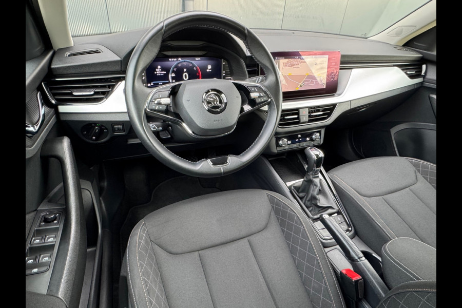 Škoda Kamiq 1.0 TSI Automaat Ambition * Trekhaak * Navigatie * Camera * Adaptieve Cruise Control *