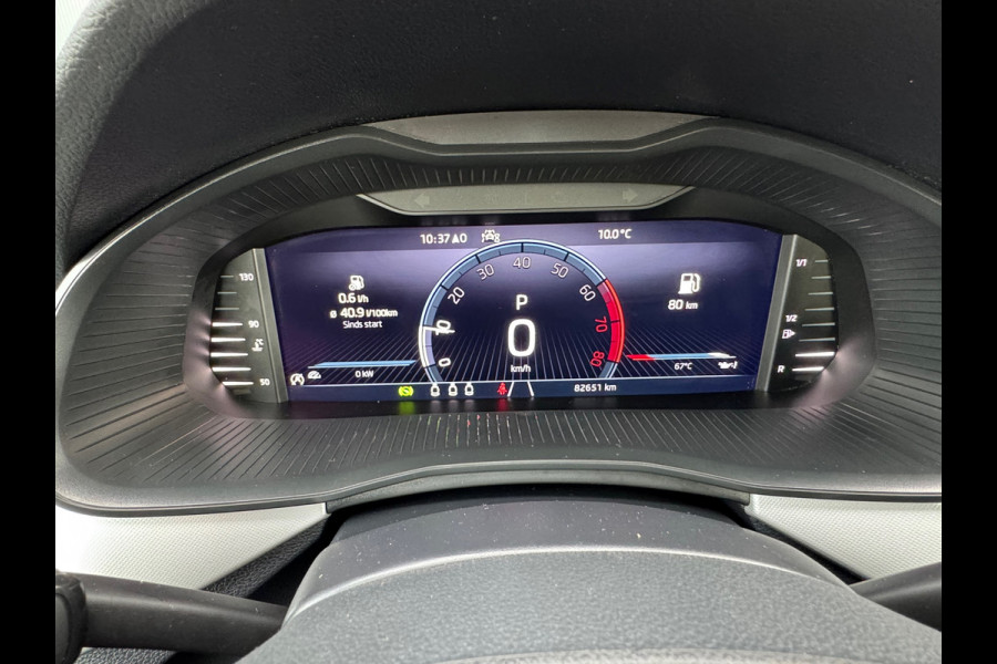 Škoda Kamiq 1.0 TSI Automaat Ambition * Trekhaak * Navigatie * Camera * Adaptieve Cruise Control *