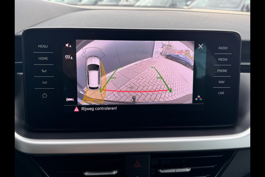 Škoda Kamiq 1.0 TSI Automaat Ambition * Trekhaak * Navigatie * Camera * Adaptieve Cruise Control *