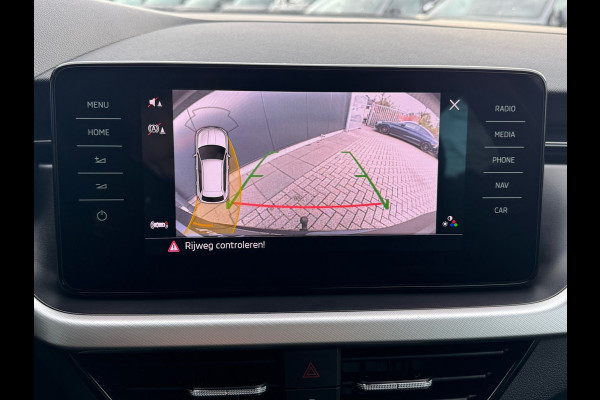 Škoda Kamiq 1.0 TSI Automaat Ambition * Trekhaak * Navigatie * Camera * Adaptieve Cruise Control *