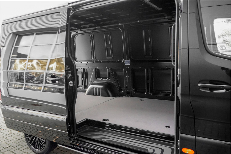 Mercedes-Benz Sprinter 319 1.9 CDI L2H1 BPM Vrij Black Pack Vol 20" Distronic Camera Trekhaak 3.5T