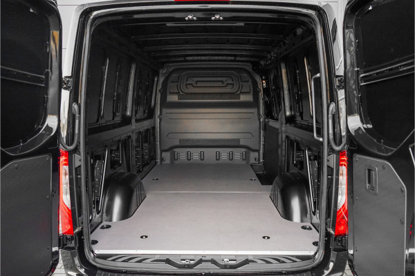 Mercedes-Benz Sprinter 319 1.9 CDI L2H1 BPM Vrij Black Pack Vol 20" Distronic Camera Trekhaak 3.5T