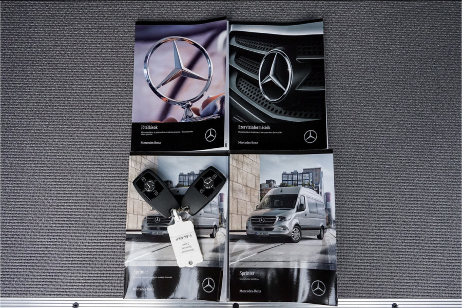 Mercedes-Benz Sprinter 319 1.9 CDI L2H1 BPM Vrij Black Pack Vol 20" Distronic Camera Trekhaak 3.5T