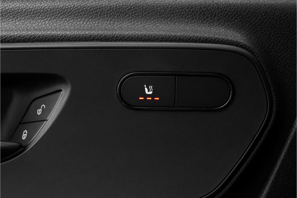 Mercedes-Benz Sprinter 319 1.9 CDI L2H1 BPM Vrij Black Pack Vol 20" Distronic Camera Trekhaak 3.5T