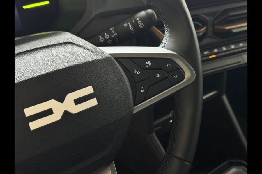 Dacia Duster 1.6 HYBRID EXTREME SANDSTONE CAMERA CARLAY NAVI STOEL/STUUR/RUIT VERW. LED PDC
