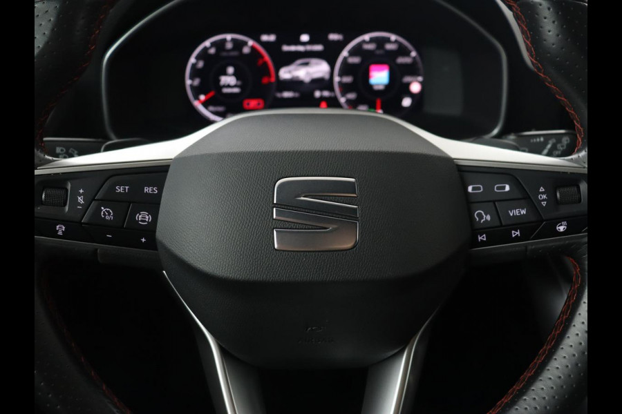 Seat Leon 1.5 eTSI FR Launch Edition | Stoelverwarming | Carplay | Adaptive cruise | Dynamic Chassis Control | Keyless | Sfeerverlichting | Stuurverwarming | Navigatie | Parkeerhulp