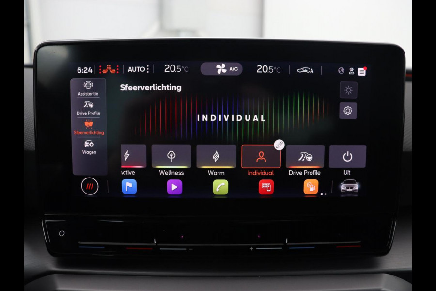 Seat Leon 1.5 eTSI FR Launch Edition | Stoelverwarming | Carplay | Adaptive cruise | Dynamic Chassis Control | Keyless | Sfeerverlichting | Stuurverwarming | Navigatie | Parkeerhulp