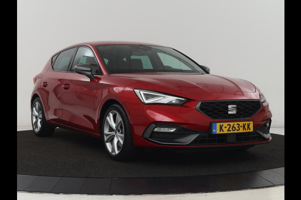 Seat Leon 1.5 eTSI FR Launch Edition | Stoelverwarming | Carplay | Adaptive cruise | Dynamic Chassis Control | Keyless | Sfeerverlichting | Stuurverwarming | Navigatie | Parkeerhulp