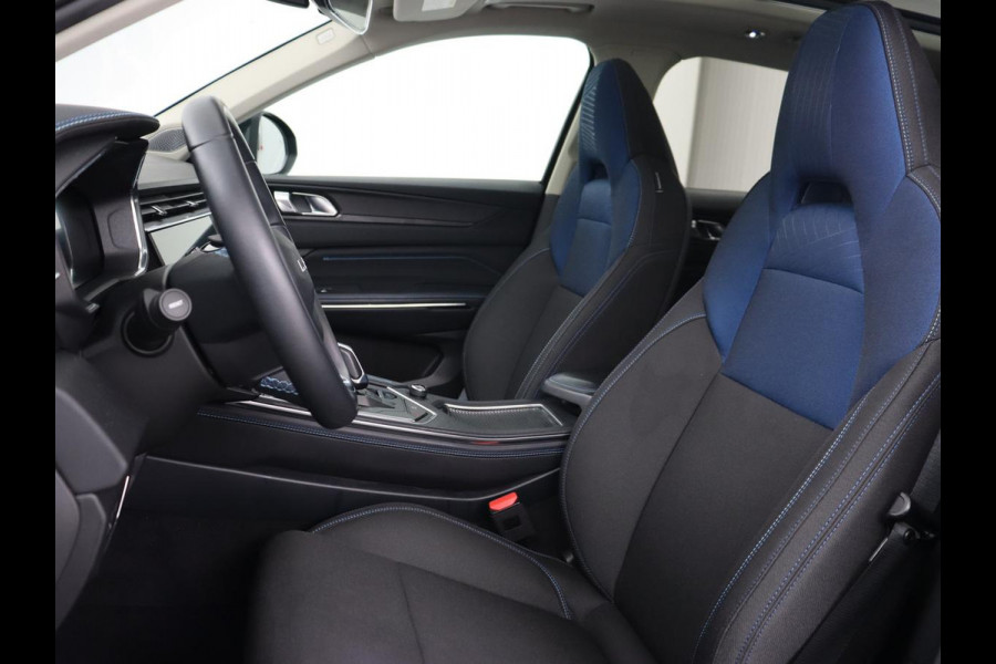 Lynk & Co 01 1.5 Plug In | Panoramadak | Infinity by Harman | Camera | Adaptive cruise | Stoelverwarming | Carplay | Memory | Full LED | PHEV